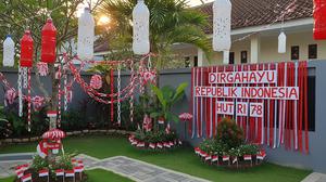 8 Cara Menghias Halaman Rumah untuk 17 Agustus Tanpa Harus Membeli Dekorasi Mahal