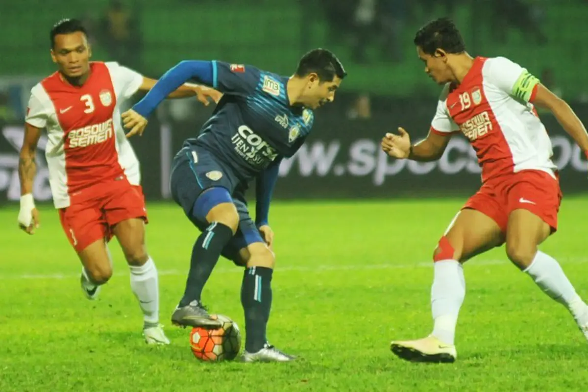 Esteban Vizcarra Arema Cronus