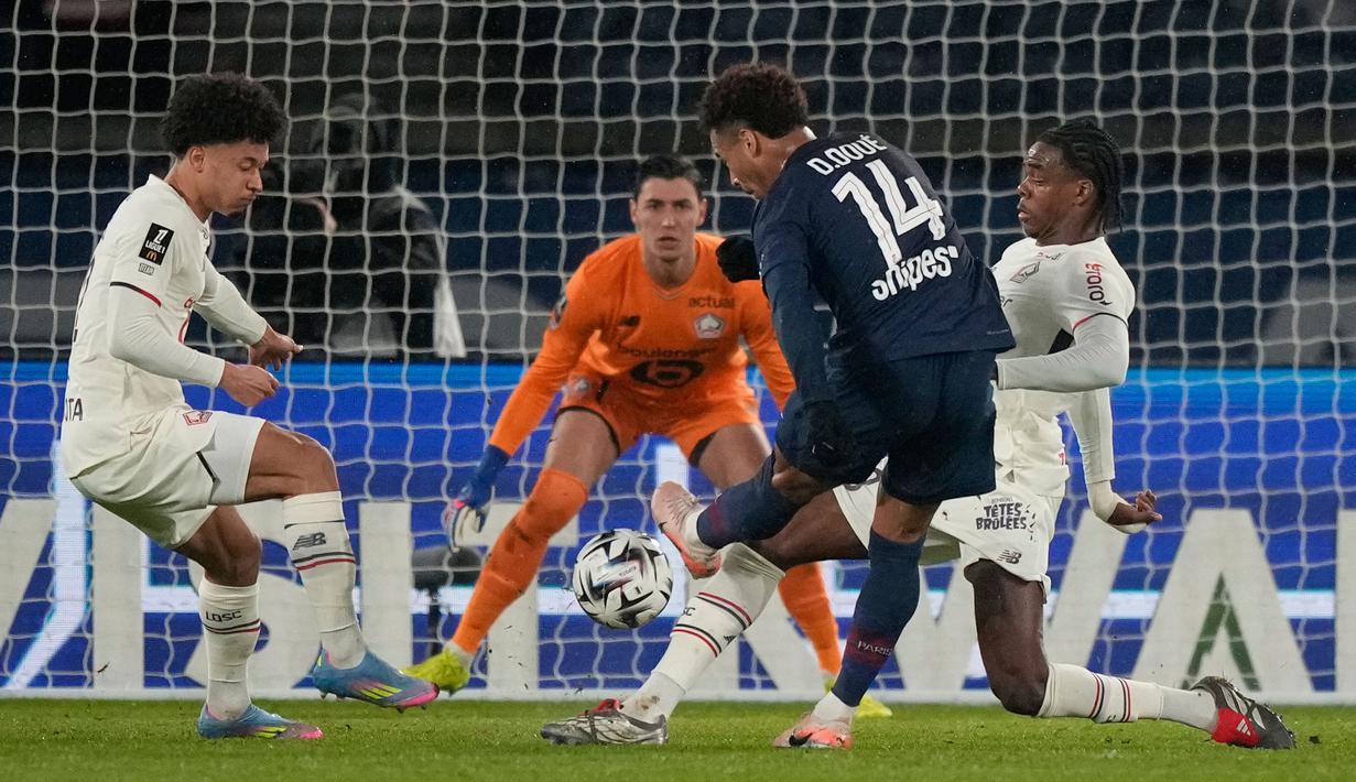 Pemain Timnas Indonesia, Calvin Verdonk kembali absen pada laga penting tersebut. Verdonk bahkan tidak tercatat dalam daftar susunan pemain tim Lille. (AP Photo/Michel Euler)