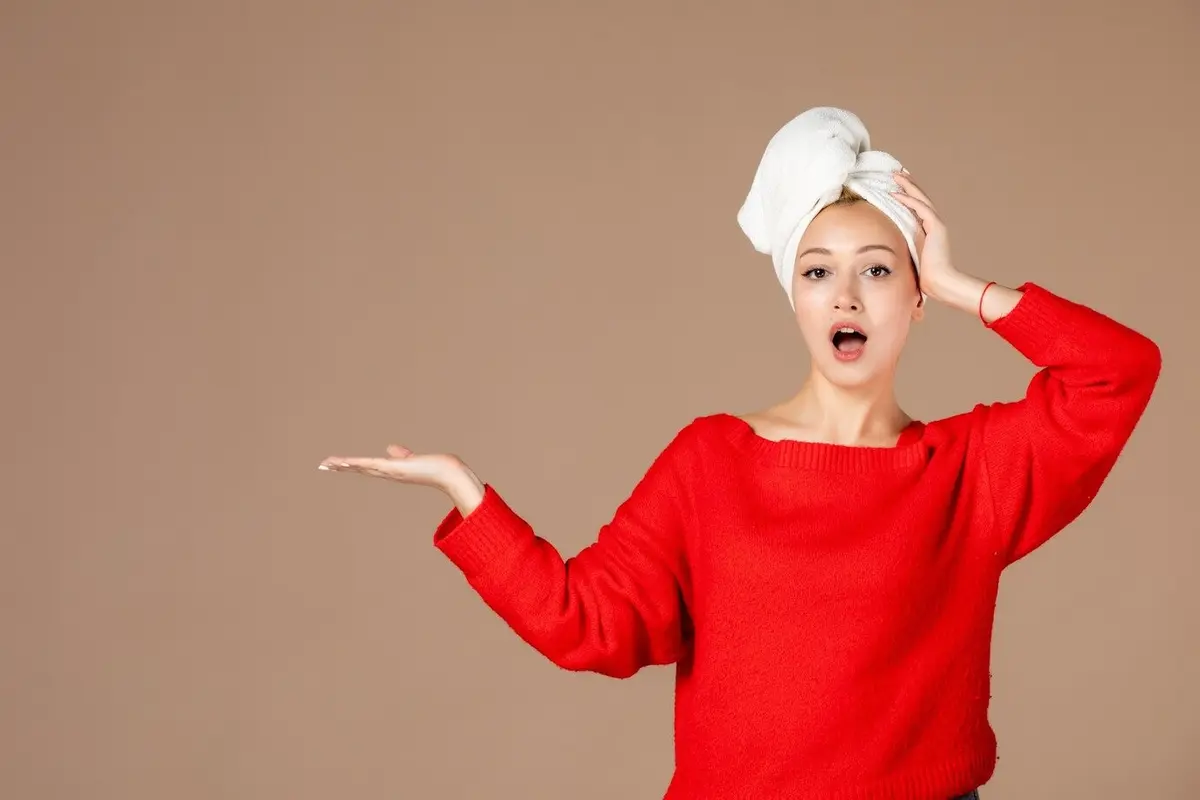 Alternatif yang bisa dilakukan untuk menjaga kebersihan dan kesehatan rambut tanpa sampo (Foto/Sumber: Freepik)