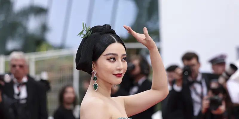 Pesona Fan Bingbing di Festival Film Cannes 2023, Tampil Kenakan Gaun Motif Harimau