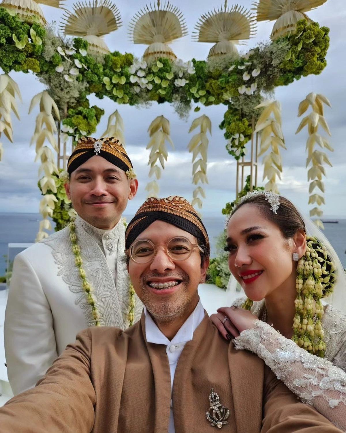 Banyak Rekan Artis Yang Hadir