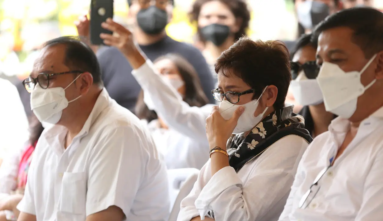 Pemakaman Maura Magnalia Putri Nurul Arifin (Budy Santoso/©KapanLagi.com)