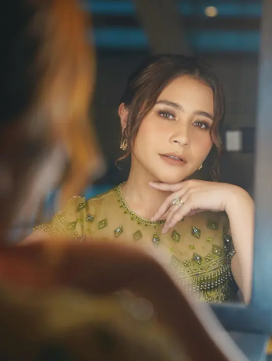 Prilly Latuconsina (Instagram/prillylatuconsina96)