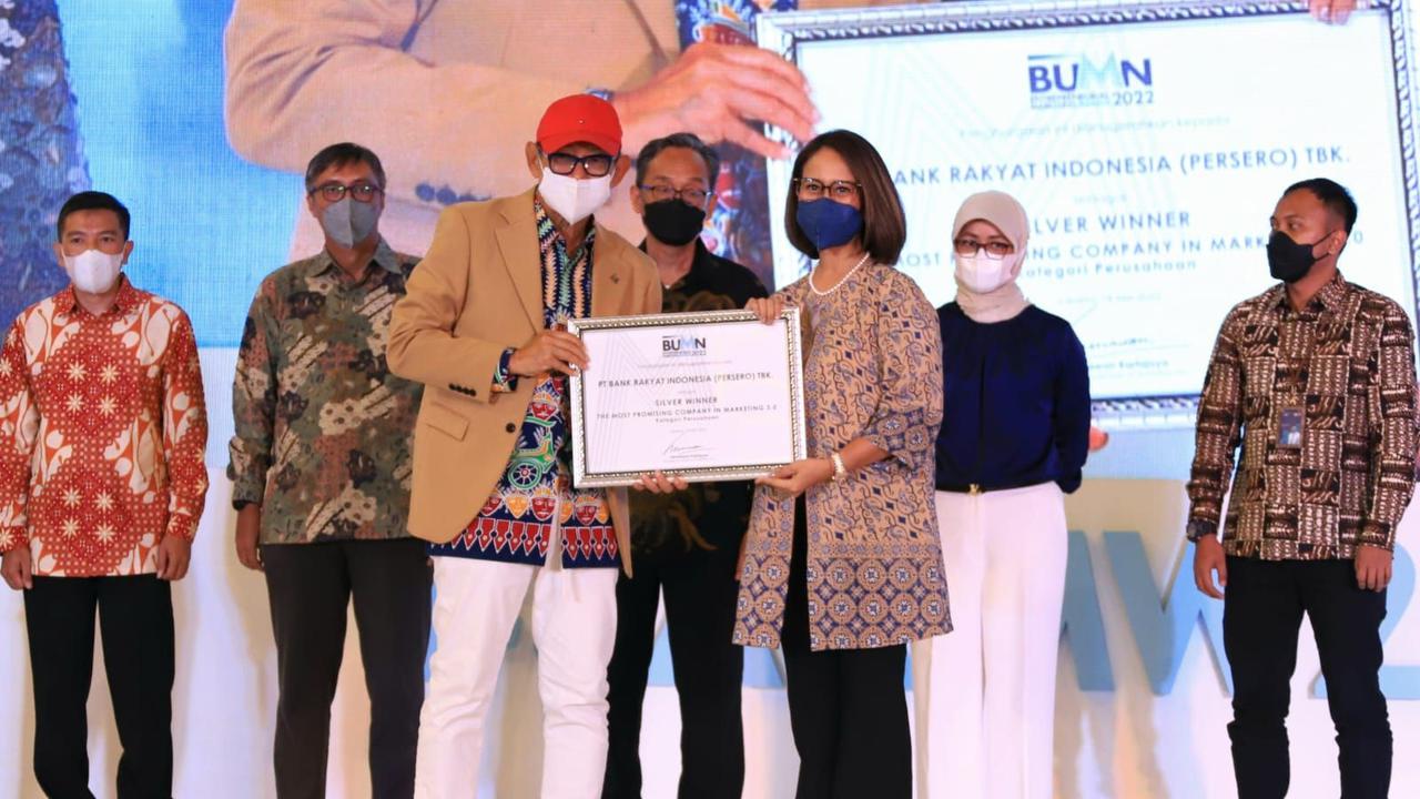BRI dinobatkan sebagai Best of The Best BUMN dalam ”BUMN Entrepreneurial Marketing Awads 2022” yang diadakan oleh Markplus.INC. (Dok BRI)