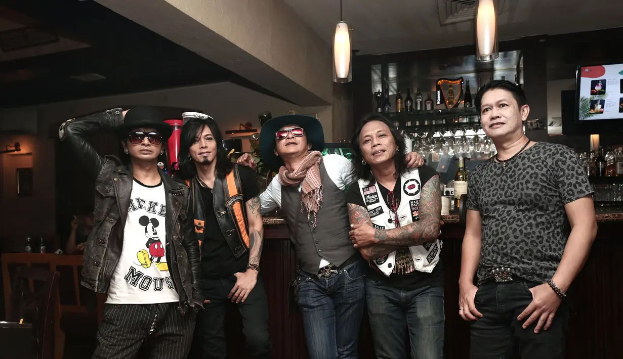 Dalam single yang baru saja dikeluarkan itu, terasa lebih simple. Tapi bukan berarti grup ini mengalami penurunan kualitas. Andy dan kawan-kawan mengaku masih mempertahankan musikalitasnya. (Galih W. Satria/Bintang.com)