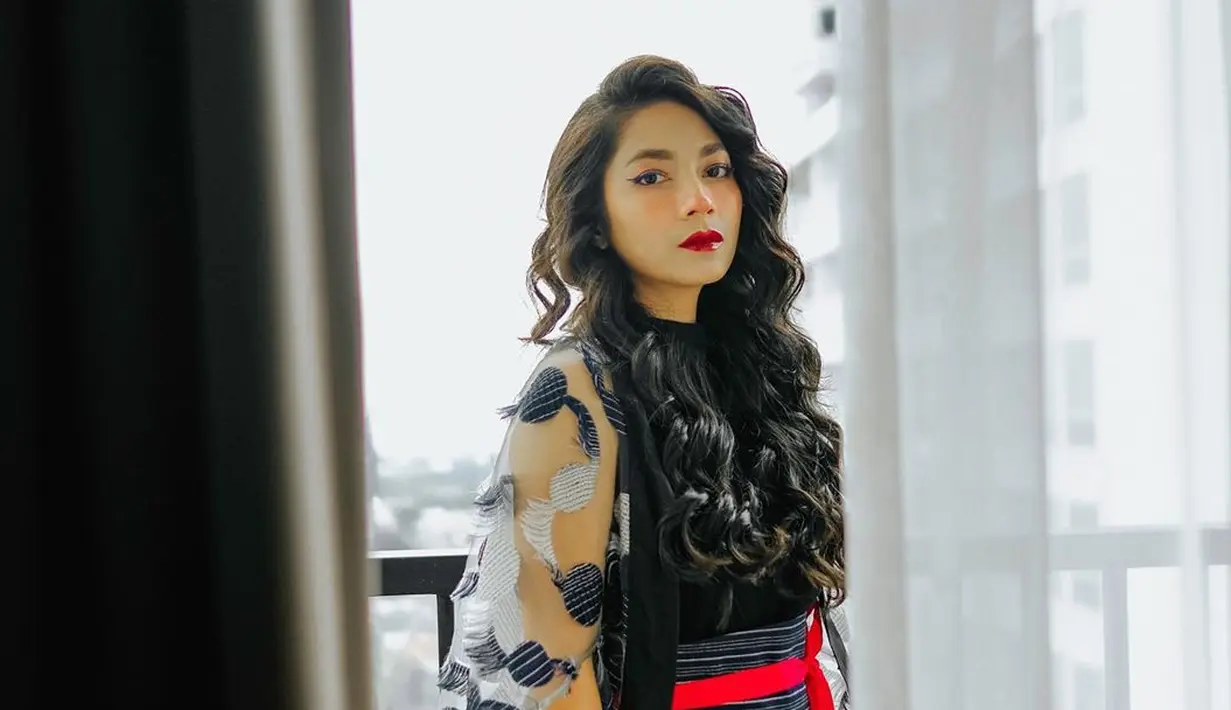 (Instagram/dindakirana.s)