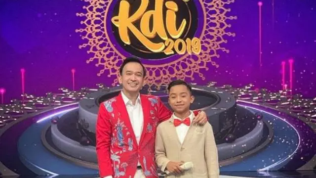 Ruben Onsu bersama anak angkatnya, Betrand Peto (Foto: Instagram/@ruben_onsu)