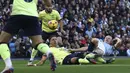 Pemain Manchester City, Erling Haaland mencetak gol ke gawang Southampton pada laga lanjutan Liga Inggris 2024/2025 yang berlangsung di Etihad Stadium, Manchester, Inggris, Sabtu (26/10/2024). (AP Photo/Darren Staples)