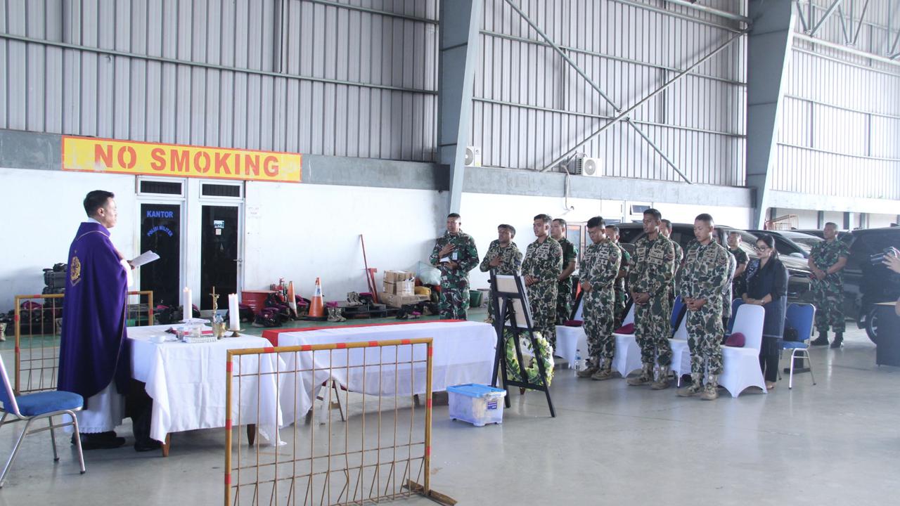 Korps Marinir TNI AL Lepas Jenazah Tiga Prajurit Korban Longsor Cisarua Bandung