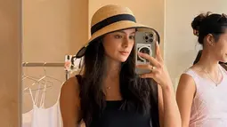 Potret Amanda Rawles saat Liburan di Bali, Tampil Cantik dengan Outfit Stylish