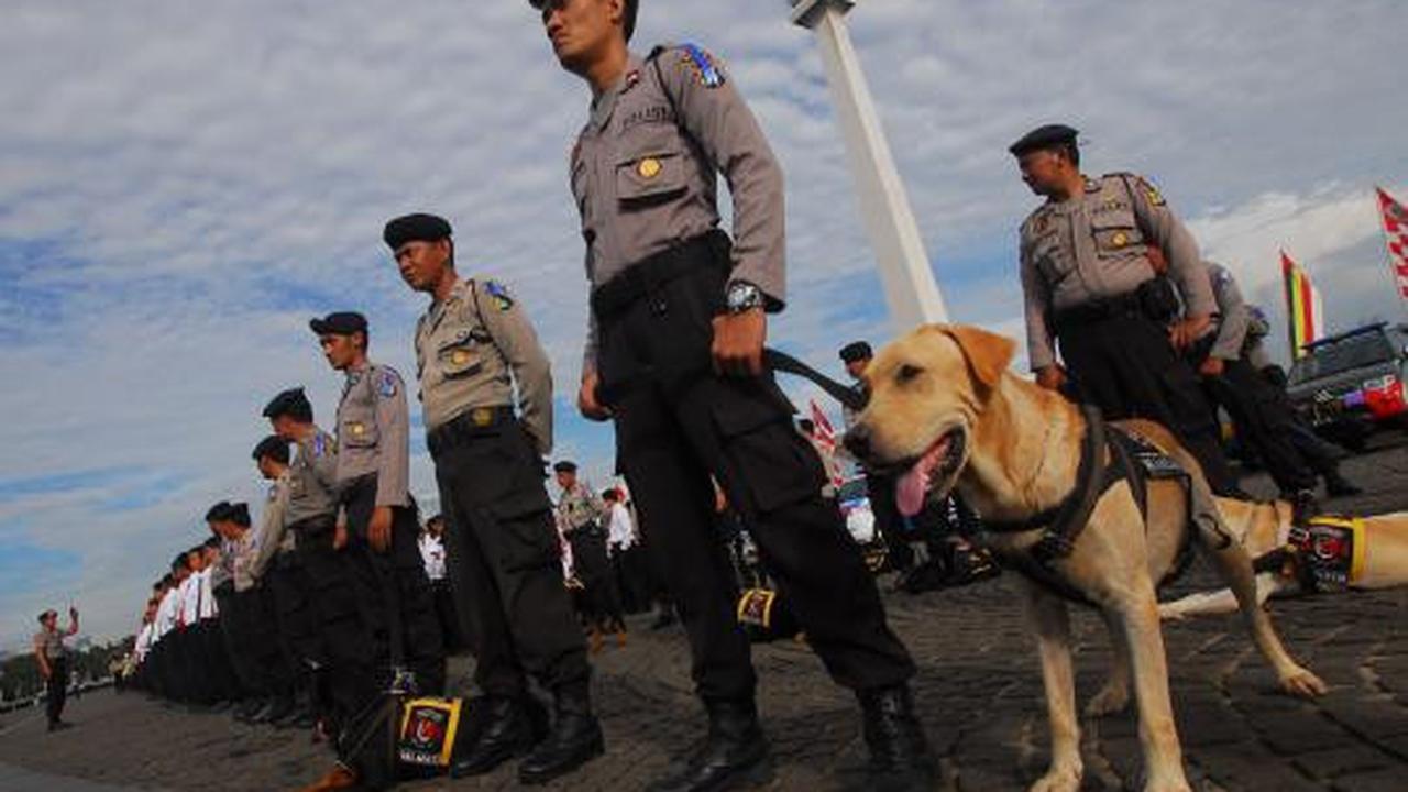 Apel gelar pasukan 'Operasi Lilin 2012' di Lapangan Monas