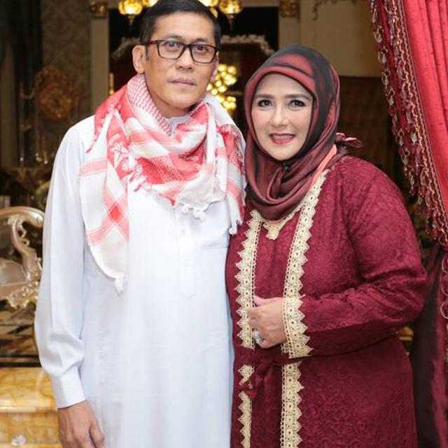 Pangky Suwito Dan Yati Octavia Rayakan Ultah Pernikahan Ke 38 Showbiz Liputan6 Com Marni gadis berdarah dingin (1985) yatie octavia. pangky suwito dan yati octavia rayakan