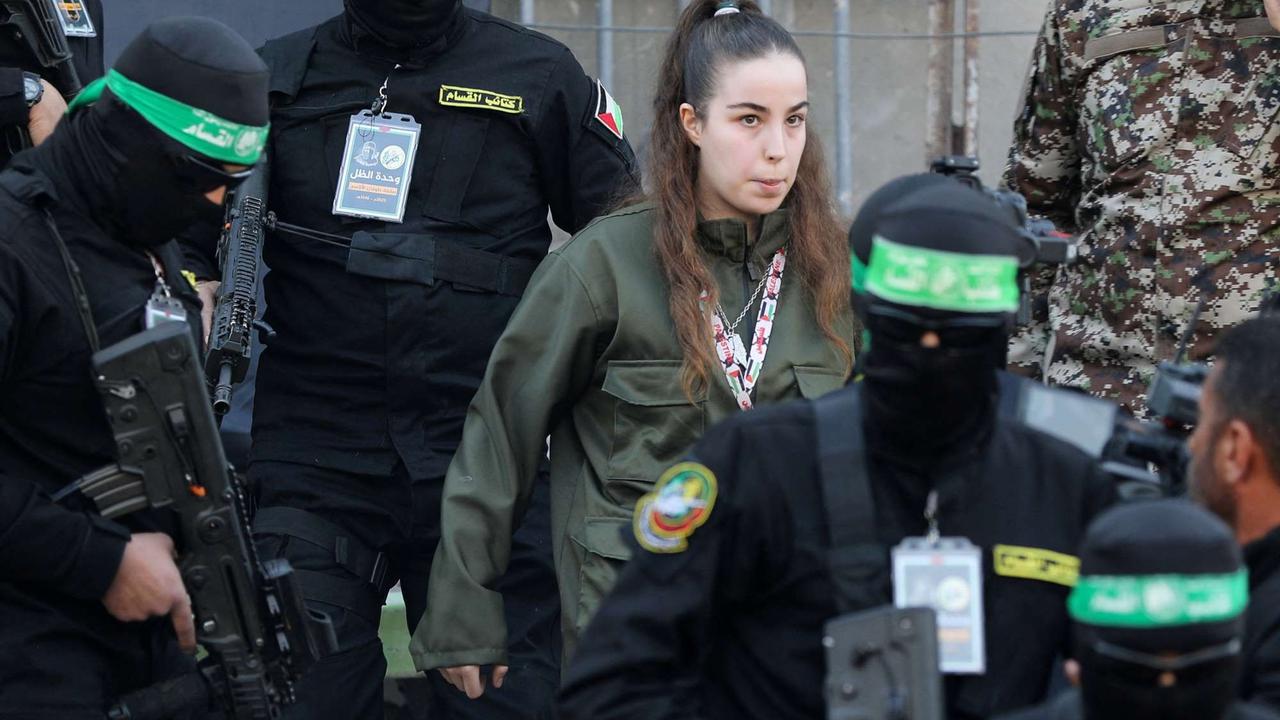 Hamas Bebaskan Tentara Wanita Israel yang Disandera