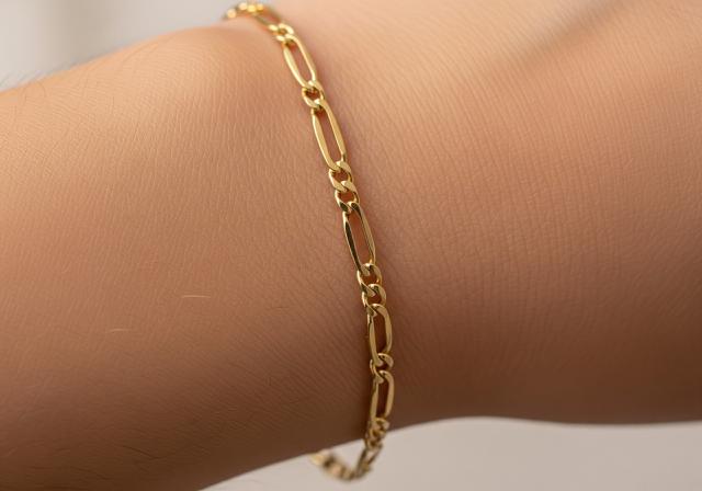 Gelang Rantai Figaro Tipis/ Model Gelang Emas Rantai Tipis Harga Rp500 Ribuan (Sumber: gemini.com)