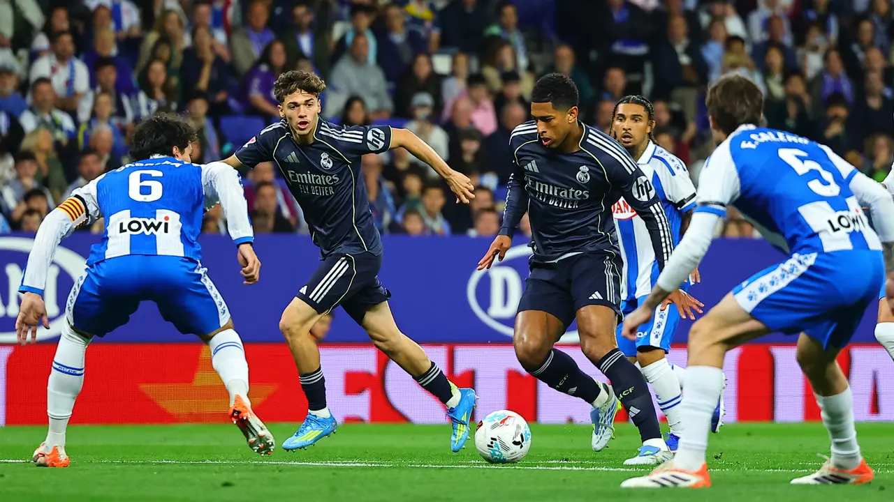 Pemain Real Madrid Jude Bellingham beraksi pada laga La Liga/Liga Spanyol antara Espanyol vs Madrid