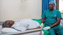 Namukwaya, yang merupakan salah satu perempuan tertua yang melahirkan, mengatakan kepada media lokal bahwa hal tersebut merupakan sebuah "keajaiban". (BADRU KATUMBA / AFP)