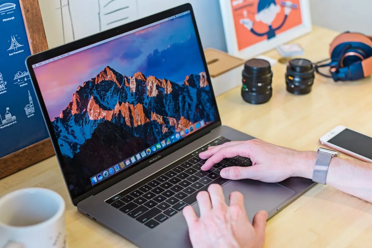 MacBook