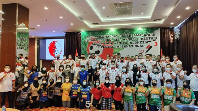 Gerakan Sepak Bola Wanita Indonesia (GWSI).