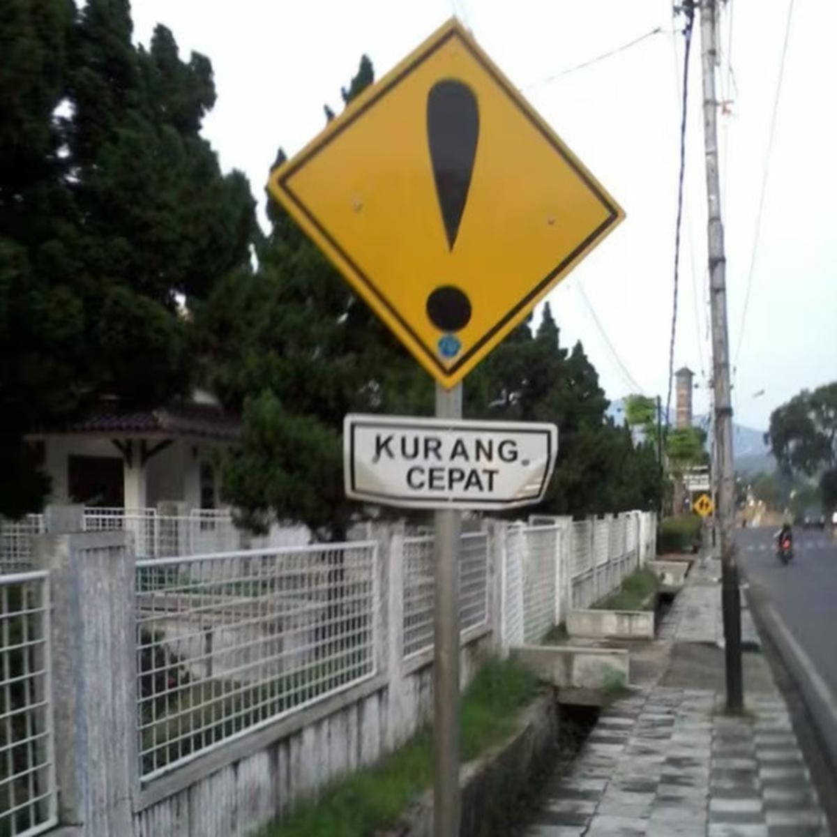 Rambu Lalu Lintas Aneh Dan Lucu