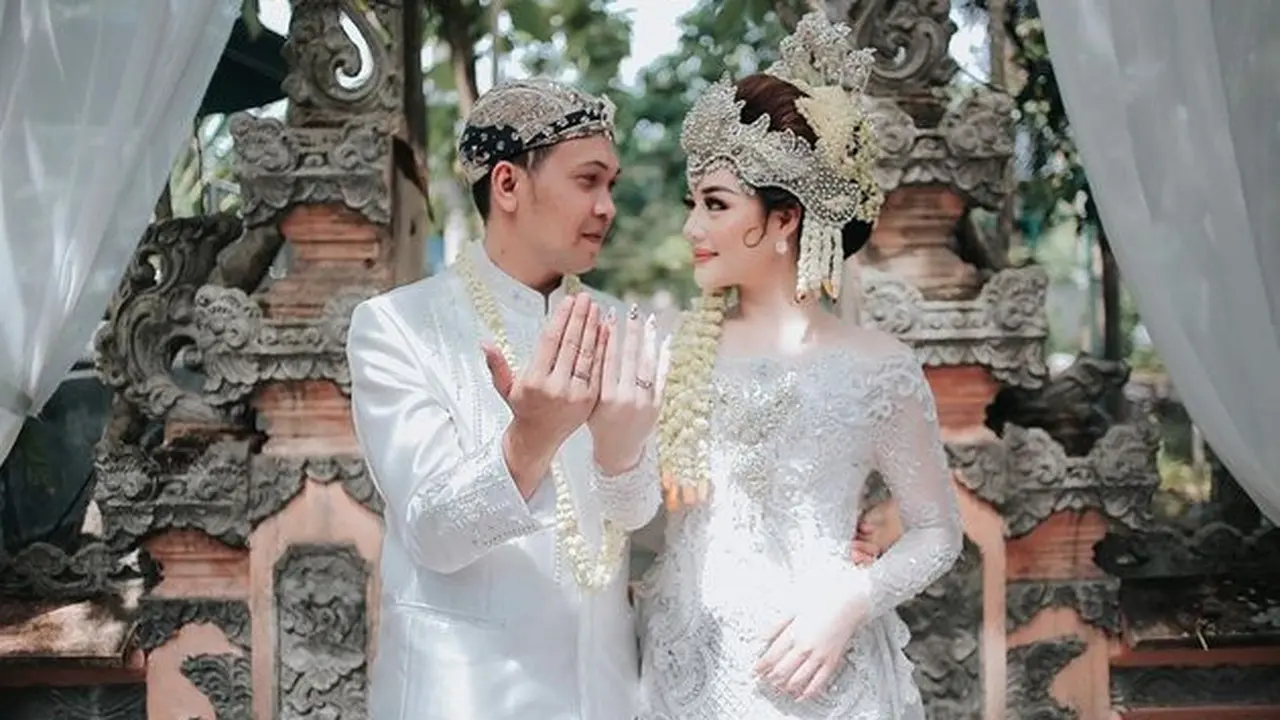 7 Potret Pernikahan Ryan Mantan Zaskia Gotik yang Kini Duluan Lepas Masa Lajang