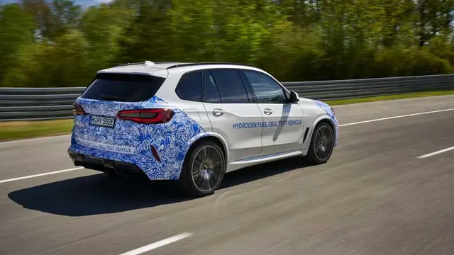Mobil prototipe berbahan hidrogen menggunakan BMW X5