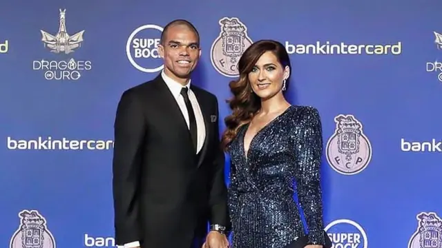 Pepe pesepak bola Portugal dan istrinya Ana Sofia Moreira