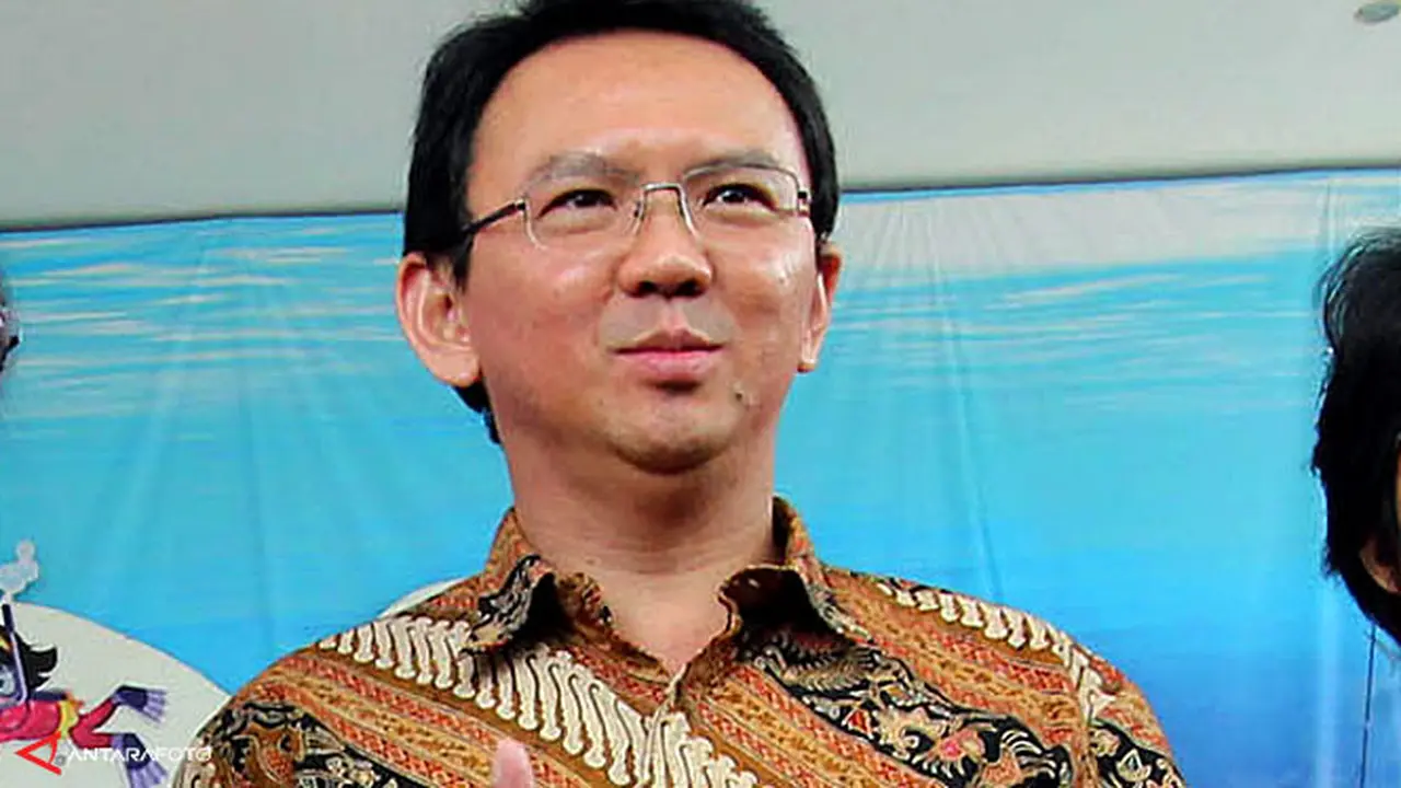 ahok-batik-131002b.jpg
