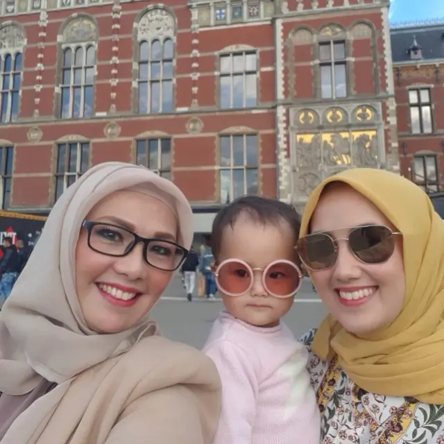 Hesti Erawati Ibunda Andhika Pratama
