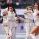 Lagu “Goals” sendiri menghadirkan perpaduan antara Latin pop, K-pop, dan Afrobeats dengan beat yang enerjik. (AP Photo/Jae C. Hong)