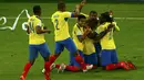 Selebrasi pemain Ekuador usai Enner Valencia mencetak gol kedua yang memastikan kemenangan atas Honduras 2-1 di laga kedua penyisihan Piala Dunia 2014 di Stadion Baixada, Curitiba, Brasil, (21/6/2014). (REUTERS/Amr Abdallah Dalsh)