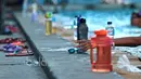 Perlengkapan dan peralatan atlet Polo Air Putri saat mengikuti seleksi Pelatnas Sea Games 2017 di Kolam Renang Simprug, Jakarta, Kamis (19/1/2017).  (Bola.com/Nicklas Hanoatubun)