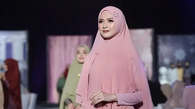 [Fimela] Donita Si.Se.Sa Fashion Show