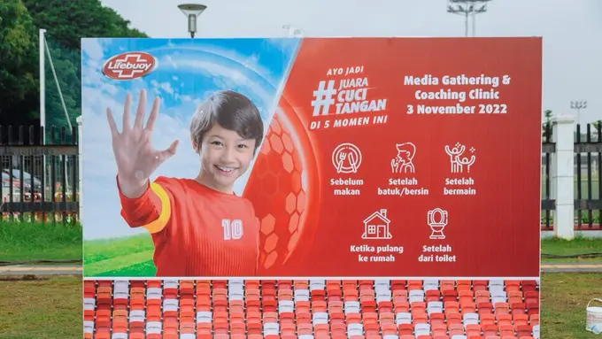 Melalui Olahraga Sepak Bola, Lifebuoy Edukasi Anak Indonesia Jadi #JuaraCuciTangan di 5 Momen Penting