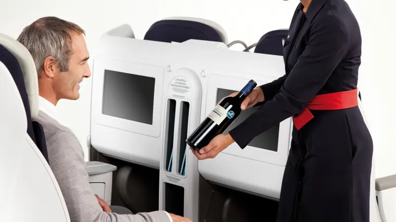  Air France Siapkan Daftar Pilihan Wine Terbaik dari Sommelier Te