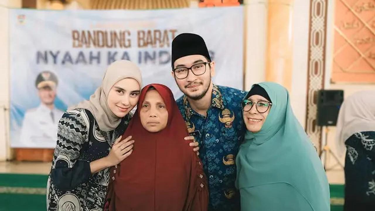 7 Inspirasi Batik Klasik ala Artis yang Kini Jadi Ibu Pejabat, Tampil Stylish dan Profesional