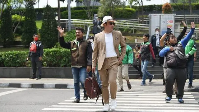 Potret Pemuda-Pemudi SCBD, Selebriti dan Pejabat di Citayam Fashion Week