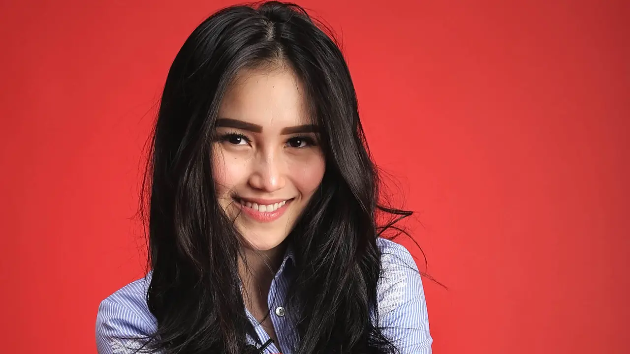 [Bintang] Ayu Ting Ting