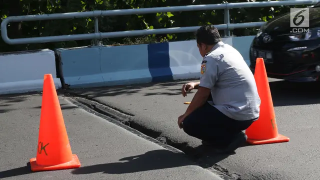 Salah Satu Ruas Jalan Layang Kemayoran Retak