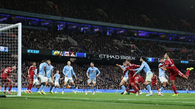 Foto: Melihat Gol Van Dijk yang Dianulir Wasit, Liverpool Babak Belur Dihajar Manchester City di Liga Inggris