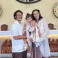 Pembaptisan Djala anak Nadine Chandrawinata (Sumber: Instagram/nadinelist)