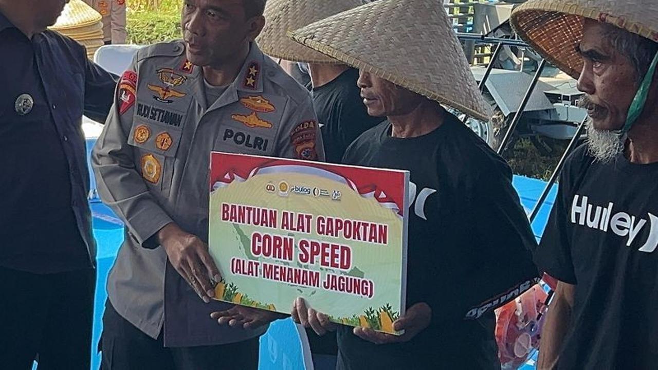 Polda Jabar Salurkan Bantuan Alsintan, Petani Garut Panen 7 Ton Jagung dari 1,4 Hektare Lahan!