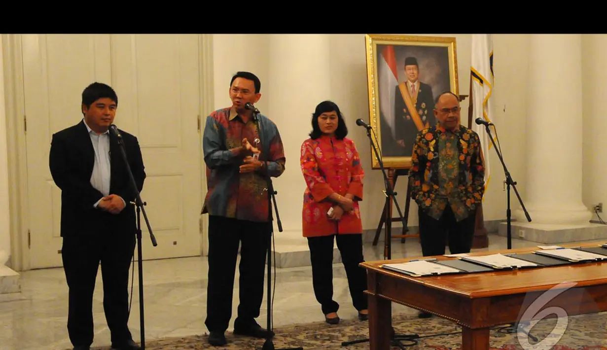  Ahok memberikan sambutan saat penandatanganan Mou revitalisasi gedung-gedung bersejarah milik PT Perusahaan Perdagangan Indonesia, Jakarta, Selasa (19/8/2014) (Liputan6.com/Andrian M Tunay) 