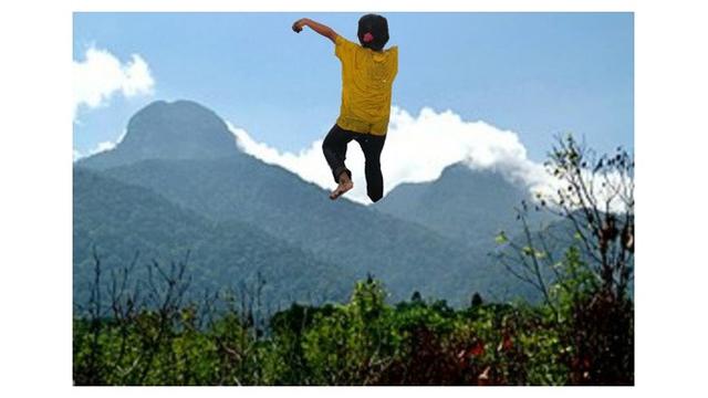 Minta Dieditin Foto Agar Orang Disekitarnya Hilang, 7 Hasilnya Malah Bikin Ngakak