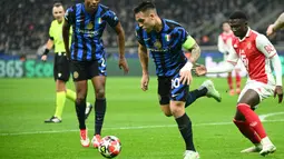 Kapten Nerazzurri itu tampil gemilang, mencetak gol penting dan memimpin lini serang timnya dengan efektif. (AFP/Alberto Pizzoli)