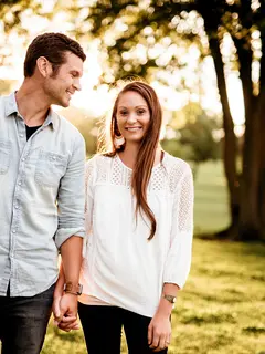 Ilustrasi Pasangan Credit: unsplash.com/Ben