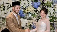 Momen pernikahan Adinda Bakrie dan Vinny Di Lucia (Sumber: Instagram/adindabakrie)