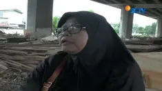 Akhir tahun lalu, penertiban serupa telah dilakukan seiring penggusuran, lokalisasi Kalijodo. Kurangnya penjagaan membuat warga kembali nekat mendirikan bangunan liar.