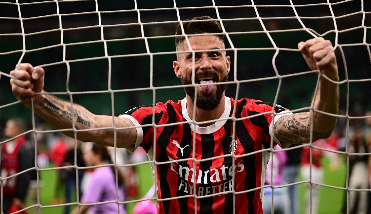 Olivier Giroud mengucapkan selamat tinggal kepada para penggemar AC Milan dengan sebuah gol di akhir musim yang menghibur melawan Salernitana, yang berakhir imbang 3-3. (MARCO BERTORELLO / AFP)