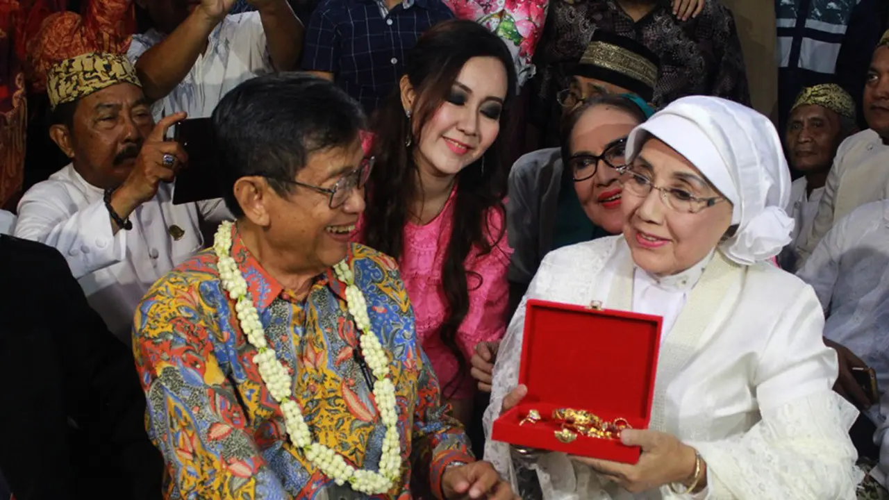 Ajip Rosidi dan Nani Wijaya